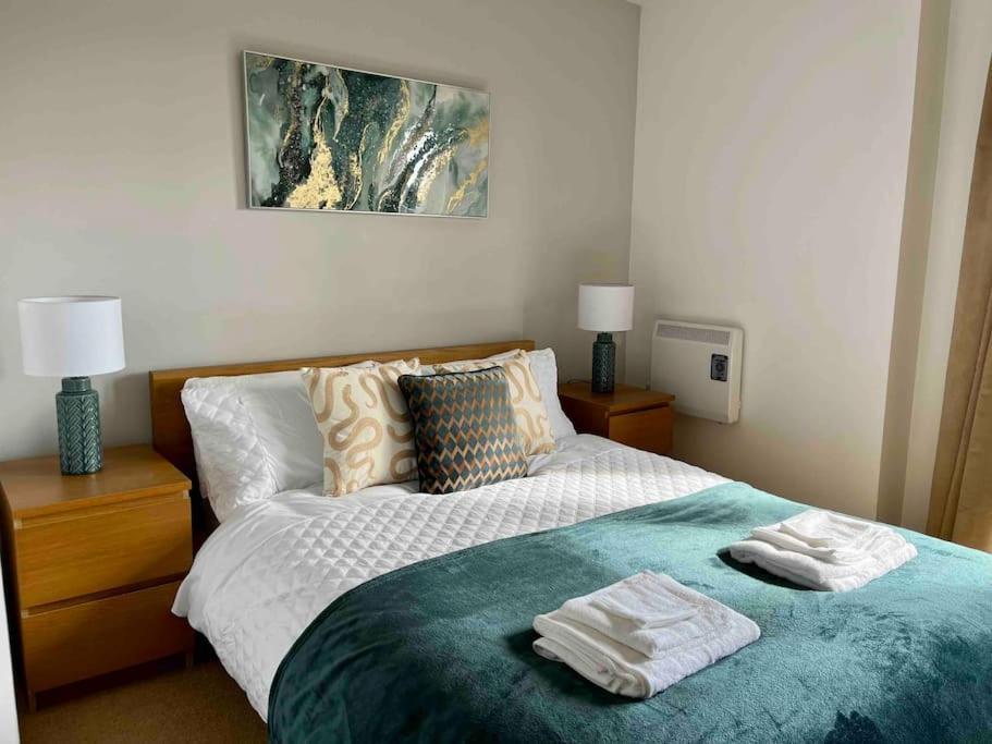 Beachfront Bliss With Spectacular Views Llanelli Ngoại thất bức ảnh