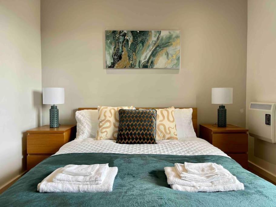 Beachfront Bliss With Spectacular Views Llanelli Ngoại thất bức ảnh